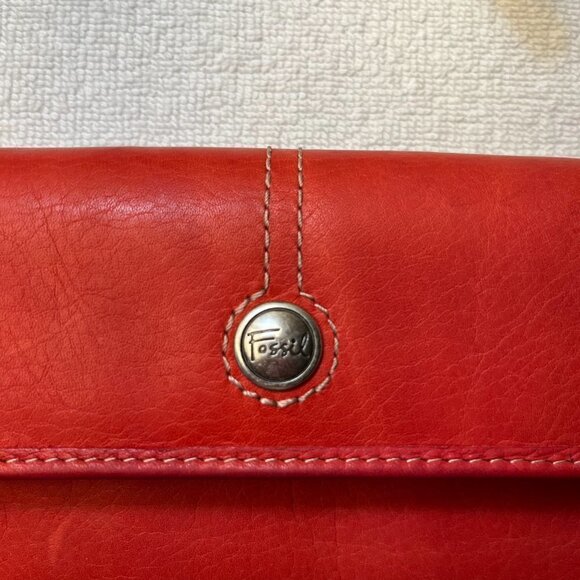 Fossil Clutch Wallet Smooth  Soft Red, Burgundy, Leather Snap Close - Picture 6 of 9